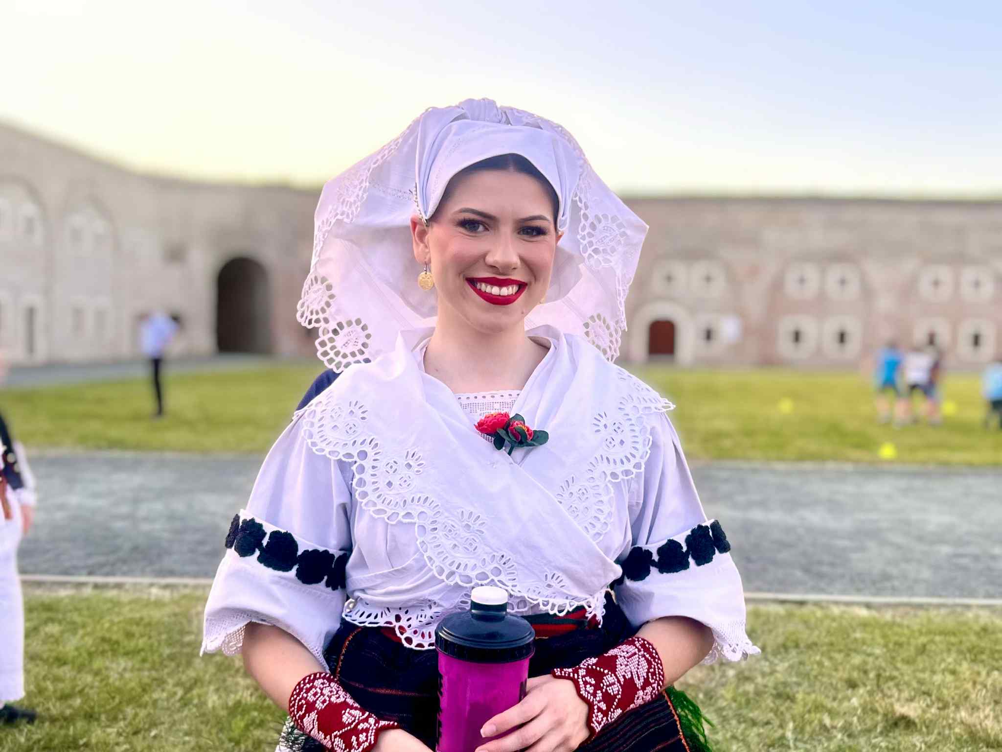 Od Tončija Huljića i Jelene Rozge do mimohoda folklornih skupina i konjskih zaprega, pred Slavonskim Brodom je vikend ispunjen glazbom, običajima i baštinom