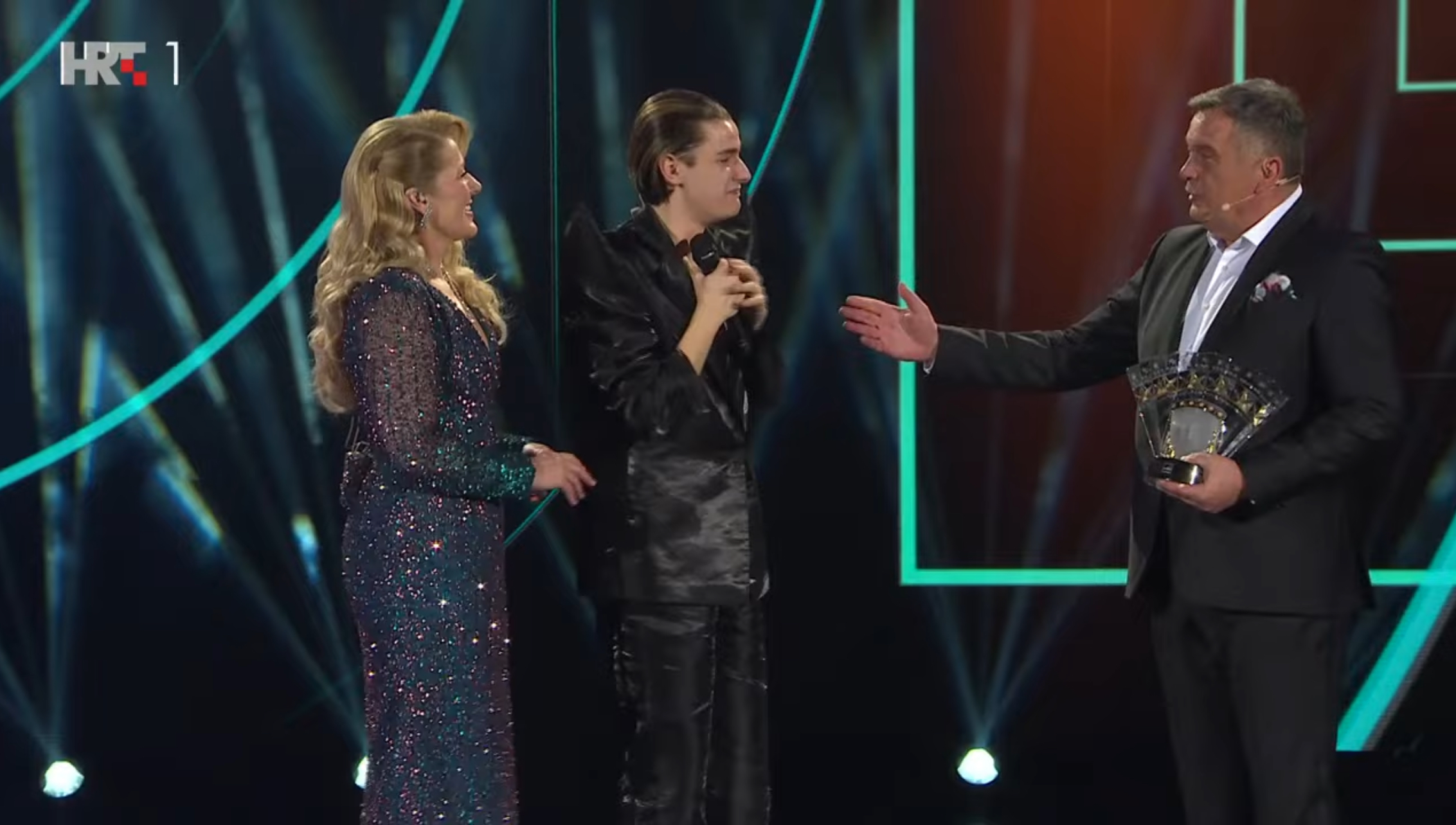 Marko Bošnjak pobjednik Dore 2025., predstavlja Hrvatsku na Euroviziji s pjesmom “Poison Cake”