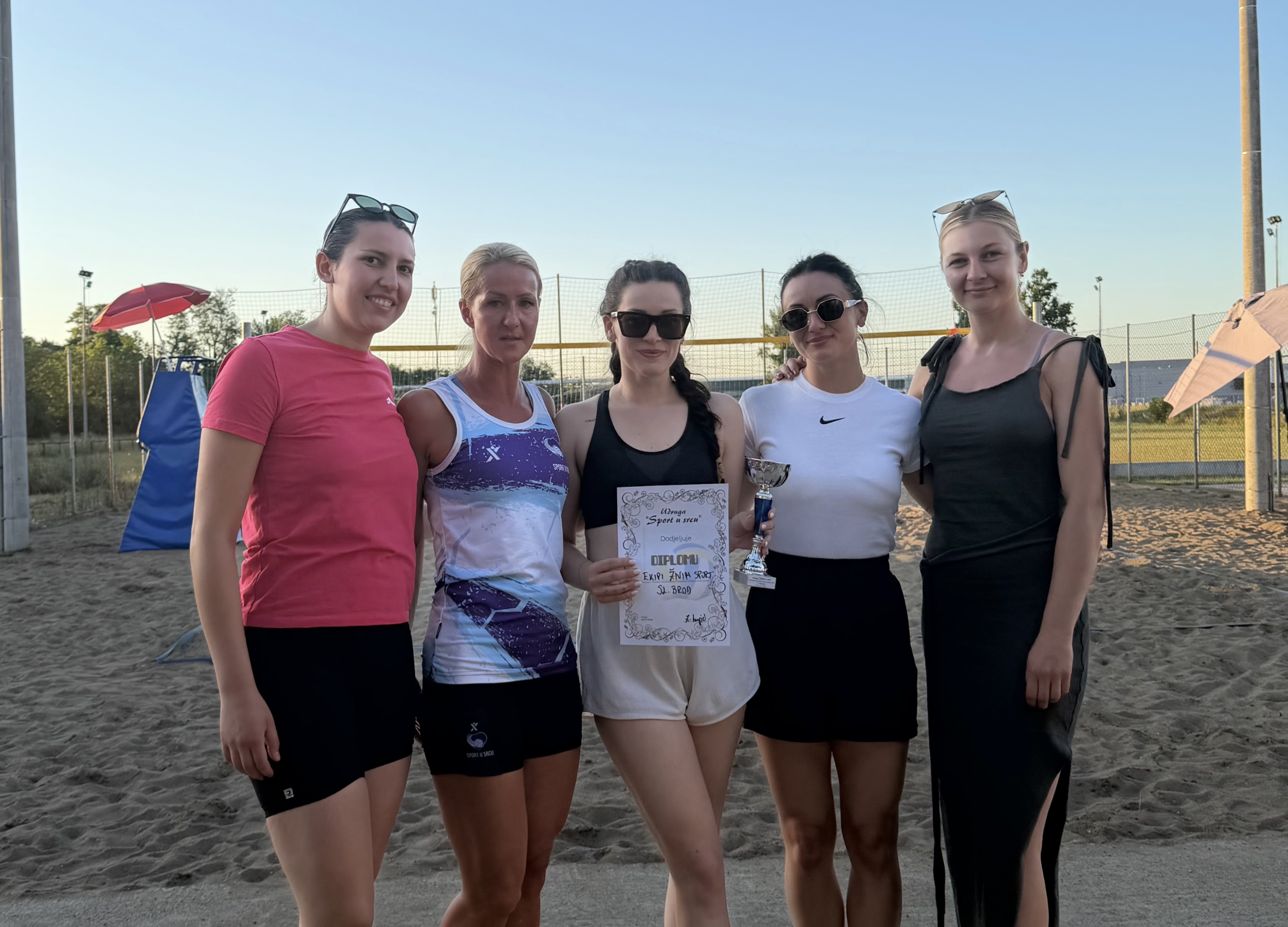 Brođanke zlatne na turniru u odbojci na pijesku u Odžaku