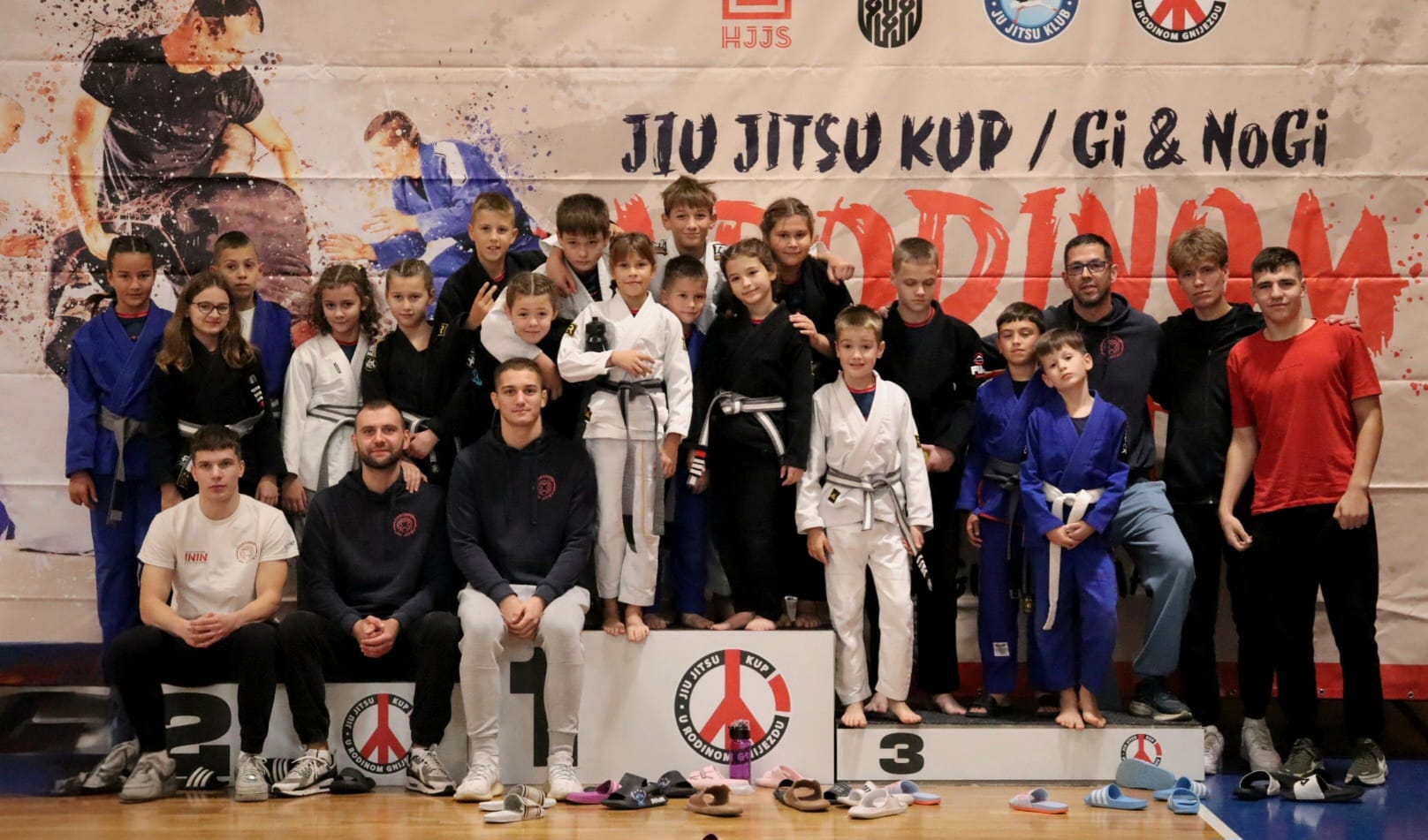Brodski Fortress briljirao u Vinkovcima: Kući donijeli 34 medalje i dva ekipna pehara