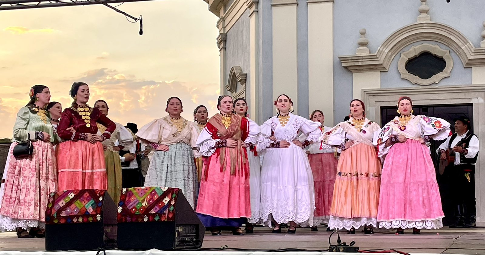 Tradicionalne narodne nošnje, nastupi kulturno-umjetničkih društava i koncerti obilježili su ovogodišnje Brodsko kolo