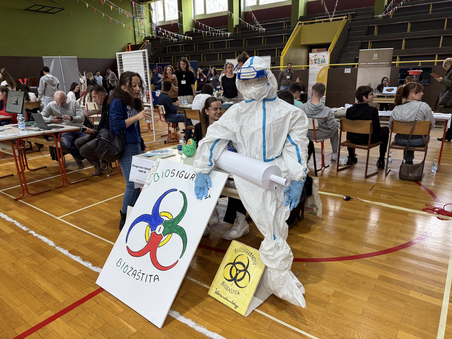 GMM FEST(IVAL) okupio zaljubljenike u znanost i tehnologiju u Gimnaziji "Matija Mesić"