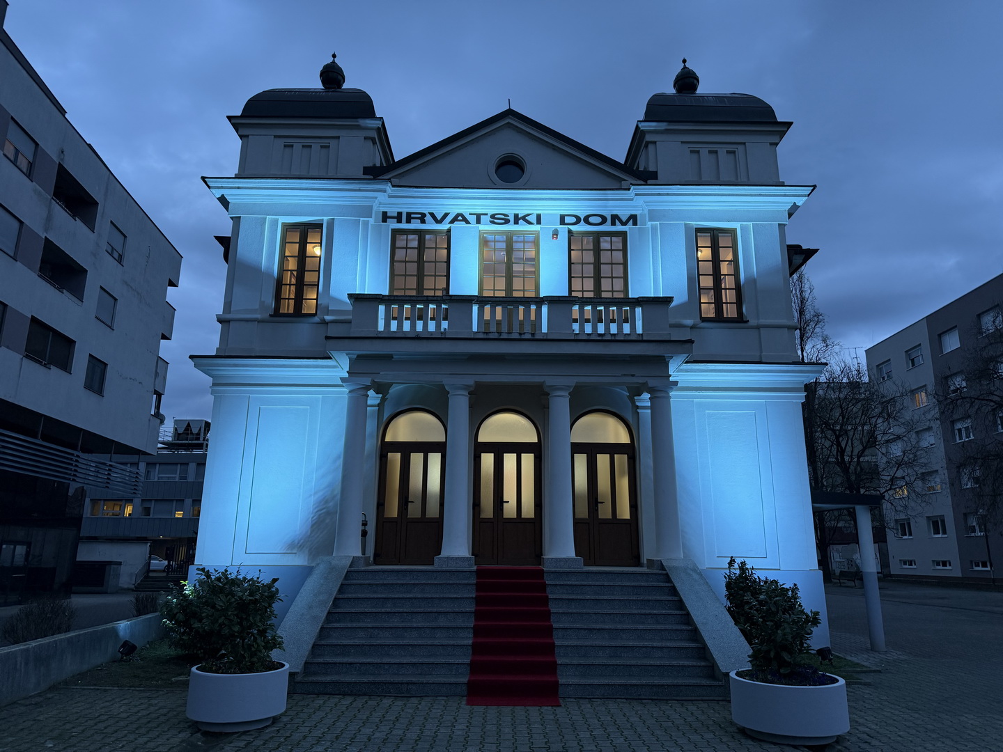 Hrvatski dom ponovno otvorio vrata Brođanima: Simbol kulturnog identiteta Slavonski Brod ponovno je središte kazališnog i koncertnog života grada