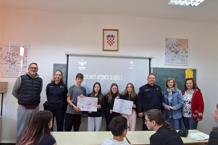 Učenici u Slavonskom Brodu učili kako prepoznati nasilje i kome se obratiti za pomoć