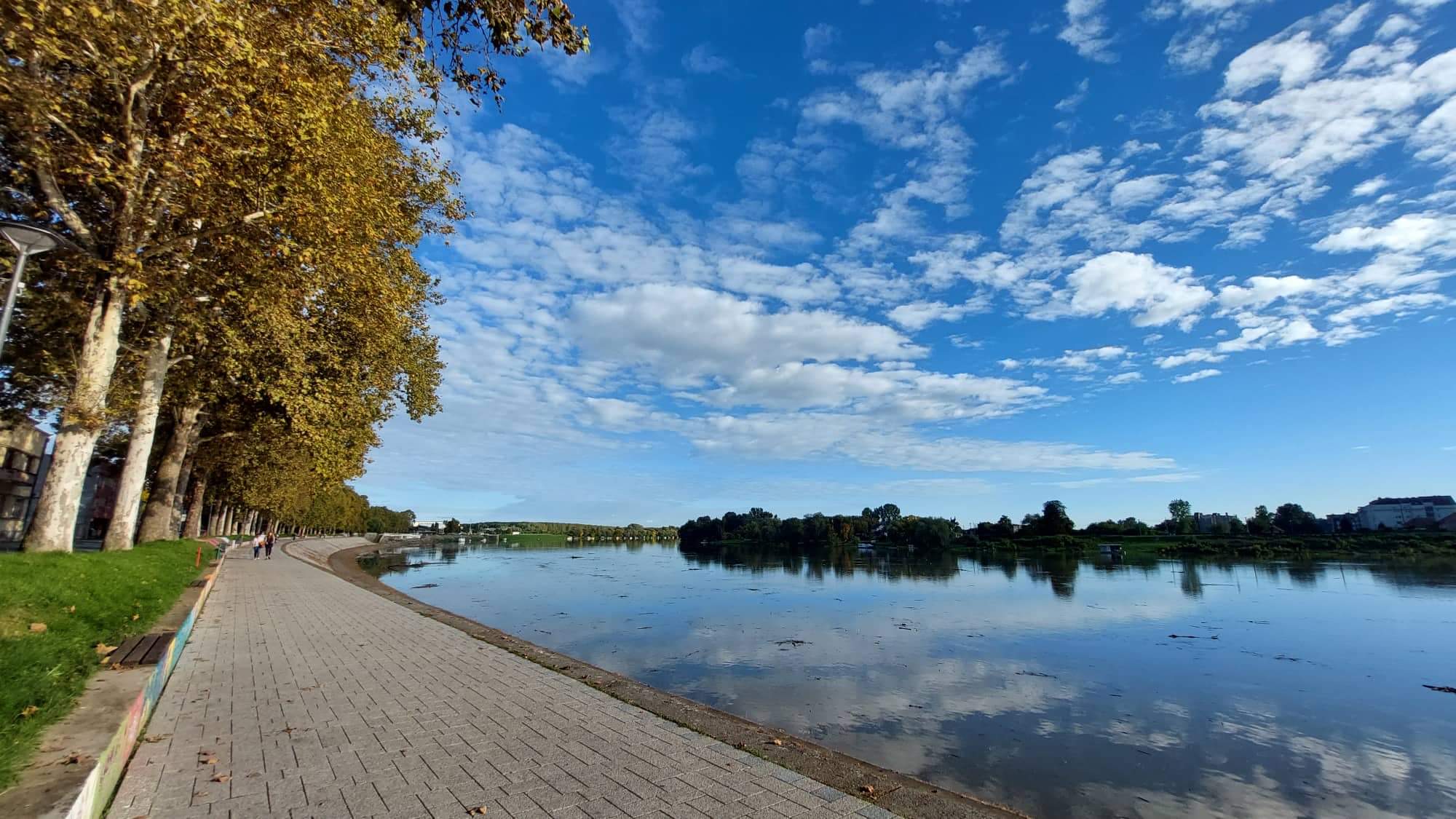 Nakon maglovitog jutra, pred nama je sunčan utorak