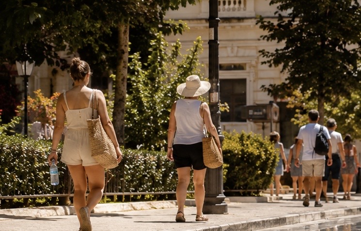 Početak novog tjedna donosi sunčano i vrlo vruće vrijeme u cijeloj Hrvatskoj
